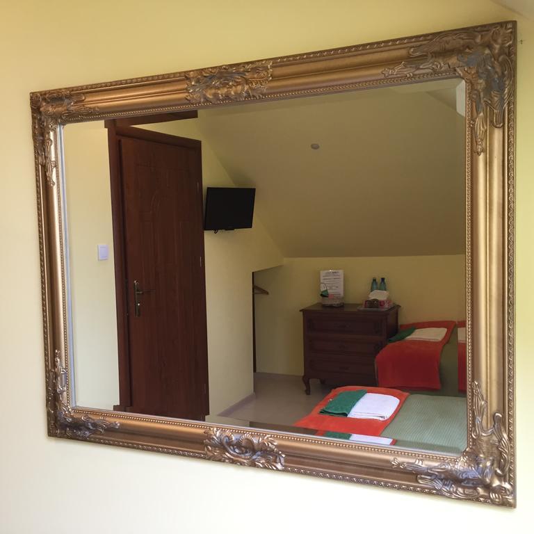 Medison Family Boutique B&B Kielce Oda fotoğraf